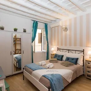 Boutique Domus Navona Librari Rome